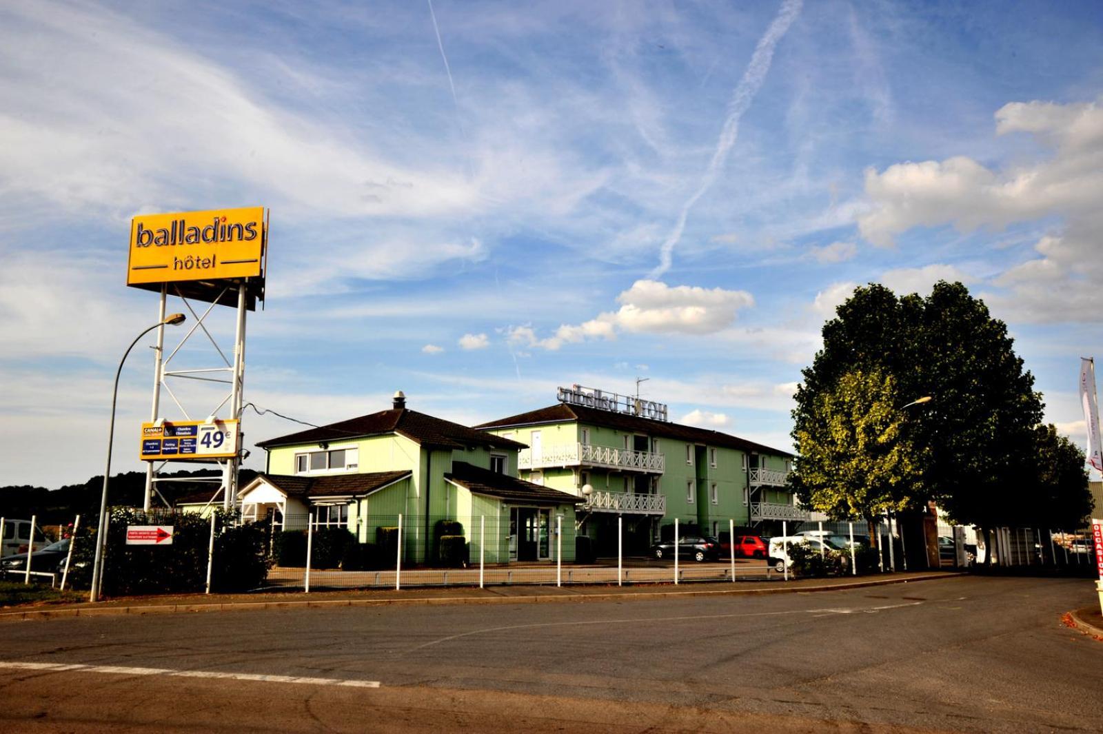 Hotel Initial By Balladins Roissy / Saint-mard