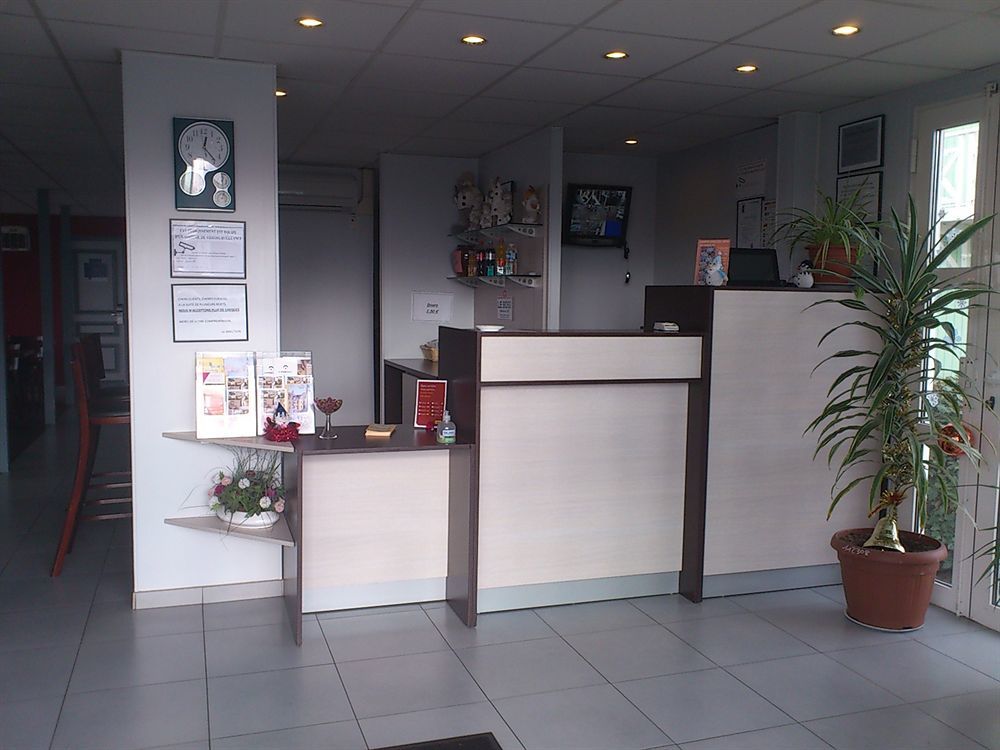 Initial By Balladins Roissy / Saint-mard