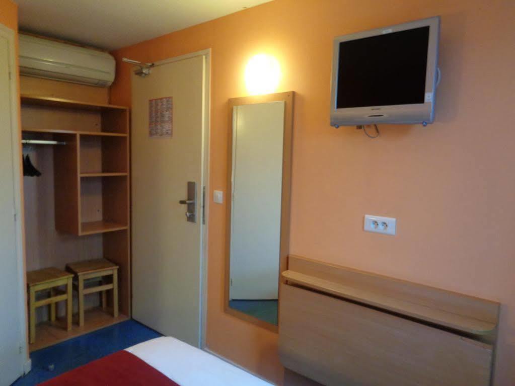 Hotel Initial By Balladins Roissy / Saint-mard 2*